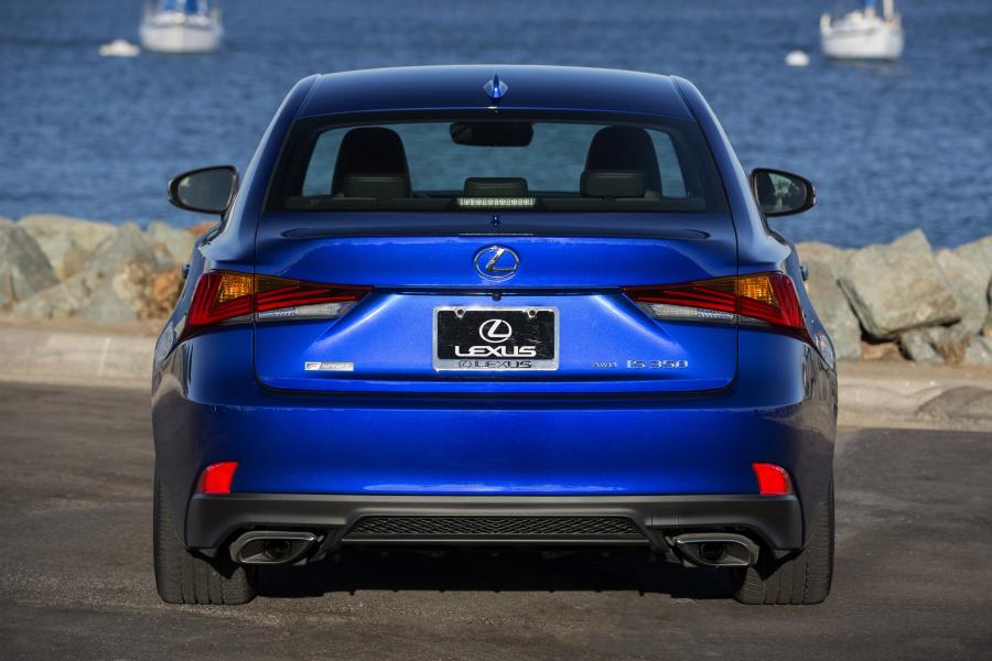  Lexus IS350 AWD F-Sport 2016 года  (NA) (фото 2 из 40)